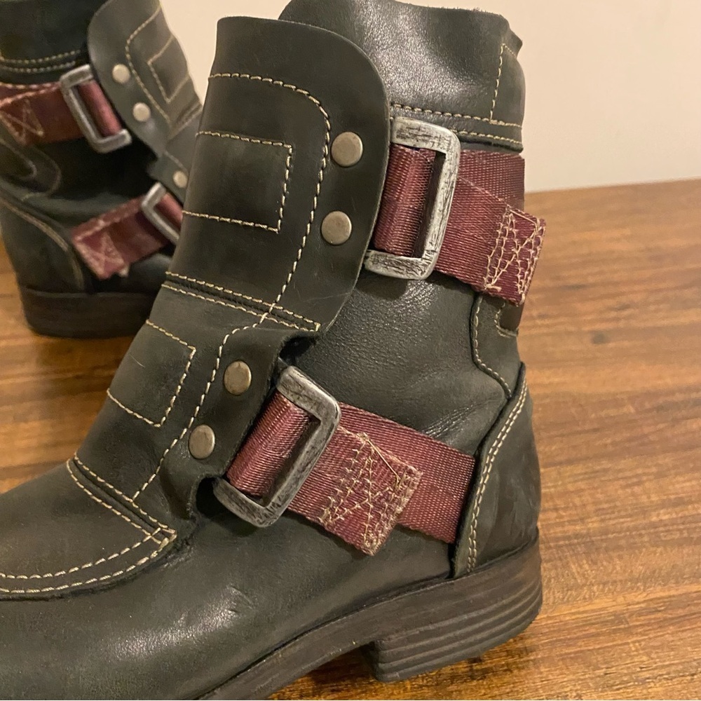 Fly London Black Leather Seli Engineer Boot size 39 - Picture 4 of 11